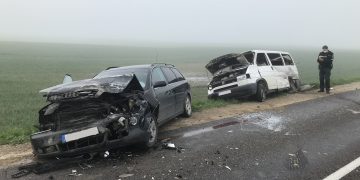 Manevras tirštame rūke sukėlė avariją