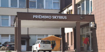 Medikai atsisakė suteikti  pirmąją pagalbą septynmečiui
