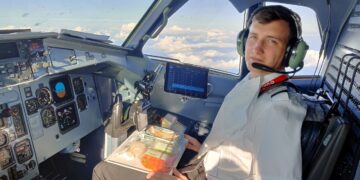 Seneliui davęs pažadą skraidyti