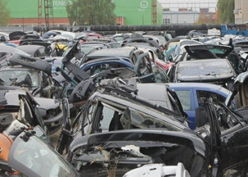 Nauja transporto „laužo“ atliekų tvarka kelia klausimų