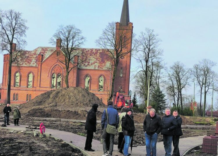 Karo vadas, Biržų įkūrėjas Kristupas Radvila Perkūnas. Ar jis vertas paminklo?