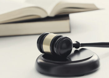 Išvykus į Angliją problemos nedingo