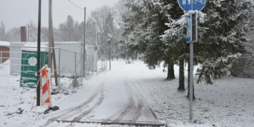 Kas kenčia – takas ar žmonės?