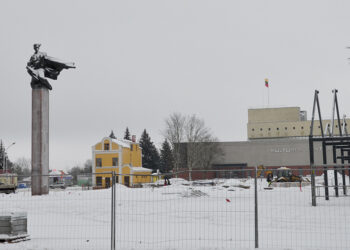 Ar statys varpinę buvusios bažnyčios vietoje?