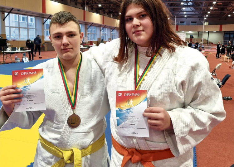 Mokinių dziudo čempionate – bronza ir sidabras