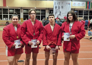 Sambo turnyre – sportininkų medaliai ir trenerio pagerbimas