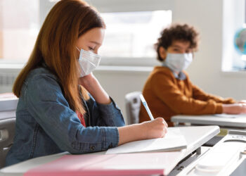 Kokias kaukes dėvi pradinukai