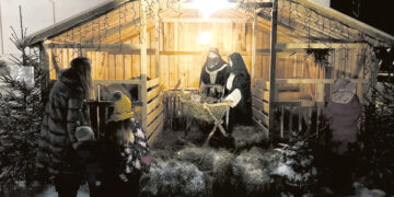 „Gyva“ prakartėlė ir mažiausia Lietuvoje kalėdinė eglutė