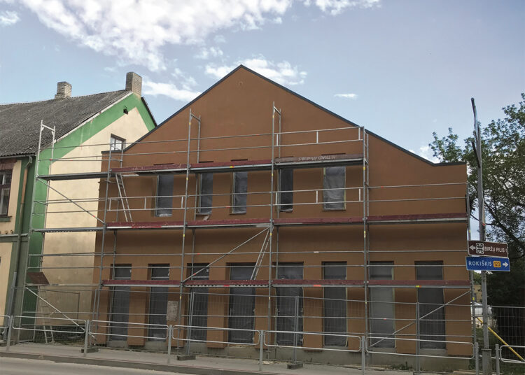 Vietoj buvusios šašlykinės – bankas