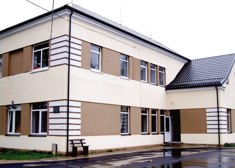 Globos namų gyventojams trūksta maisto ir darbuotojų dėmesio