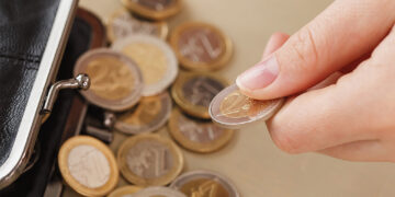 Vietos politikų vienuolikos mėnesių veiklos kaina