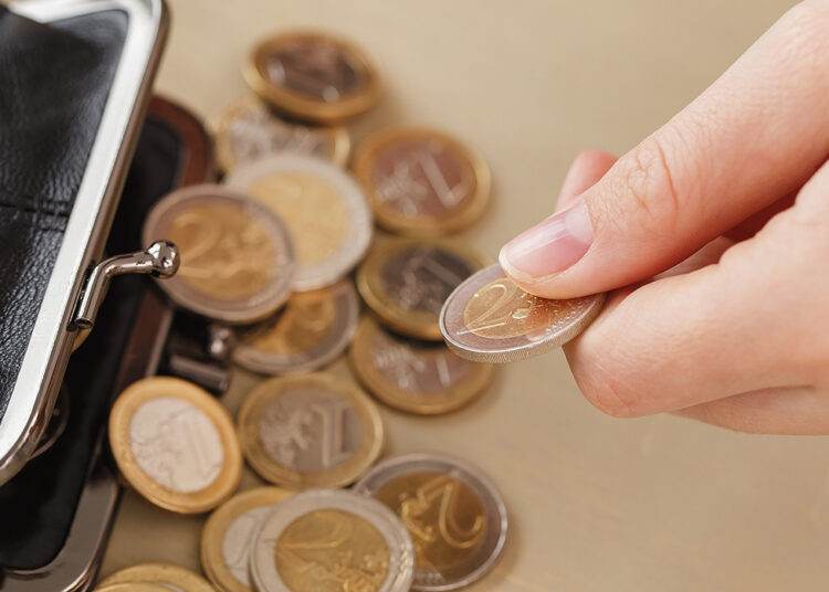 Vietos politikų vienuolikos mėnesių veiklos kaina