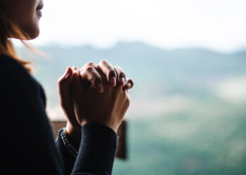 Nemylėk kunigo labiau negu Dievo