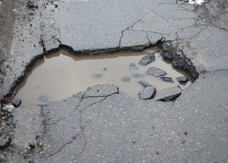 Kiek savivaldybė turės ieškinių dėl duobių gatvėse?