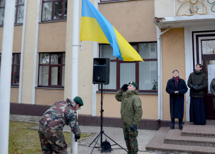 Dangus prasideda žemėje