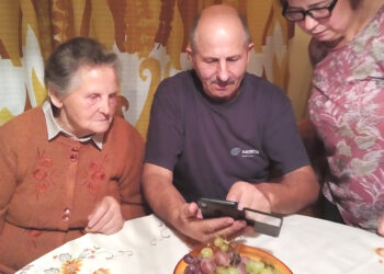 Išmanusis telefonas senolei nebeprilygsta stebuklui