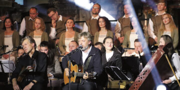 Legendinių bardų ir ansamblio „Lietuva“ koncertas „Dainuoju Tau gyvenimą“