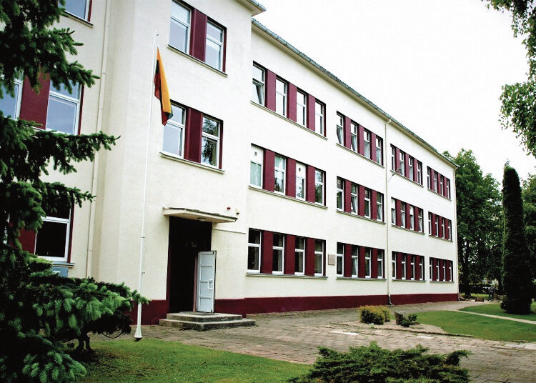 Apie vaiko sulaužytą nosį mokykla sužinojo tik iš laikraščio korespondentės