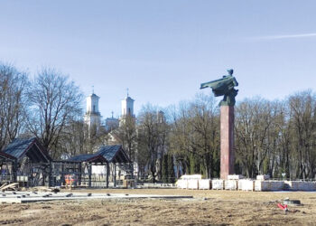 Karas pristabdo darbus Biržuose