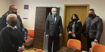 Priglausti pirmieji karo pabėgėliai – mama ir trys dukrytės