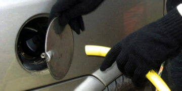 Apvogti parduotuvės griovėjai