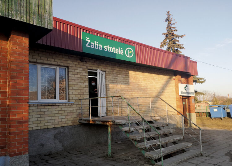 Piktumo sėklos pamėgtoje parduotuvėje