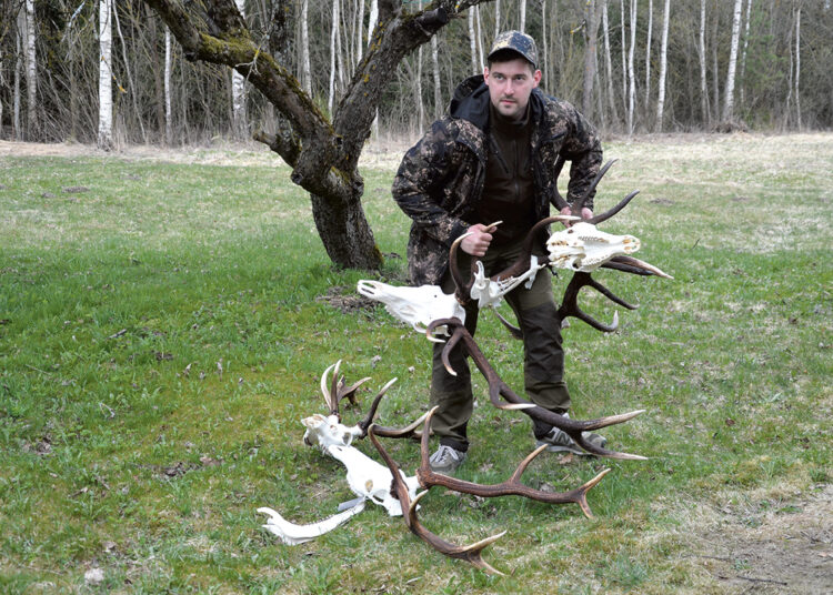Medžiotojai pristatė trofėjus apžiūrai