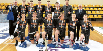 Jaunųjų Biržų krepšininkų triumfas: tritaškių liūtis, tėvelių ašaros ir ilgai lauktas sugrįžimas