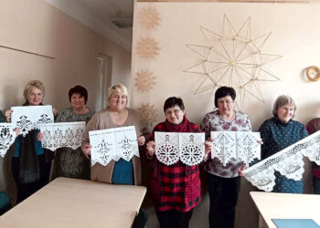 Vabalninkietės gamino užuolaidėles kamaraitėms