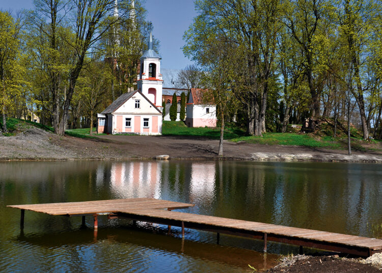 Į Pabiržės parko tvarkymą įdėjo širdį