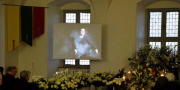 Mantui Kvedaravičiui suteiktas Biržų garbės piliečio vardas, jo vardu pavadinta gatvė