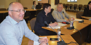 Politikai atidėjo garbės piliečio vardo suteikimą: dėl kandidato neturėtų kilti abejonių