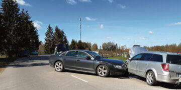 Susidūrė du automobiliai