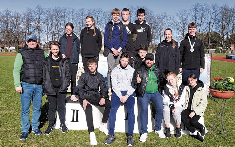 Lengvaatlečiai gerino asmeninius rezultatus