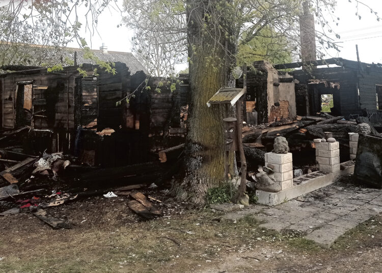 Sudegusiame name rastas žmogaus kūnas užminė ne vieną mįslę