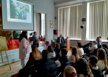 Apie dieną, kupiną vilties ir džiaugsmo