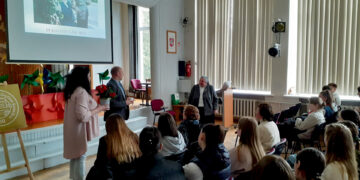 Apie dieną, kupiną vilties ir džiaugsmo