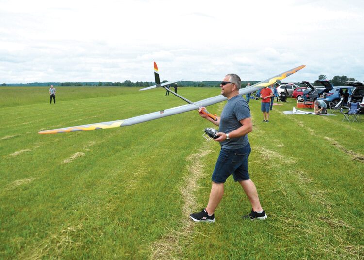 Aerodoromą užėmė aviamodelių sporto mėgėjai