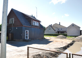 Prekybos paskirties statinys prie Respublikos gatvės