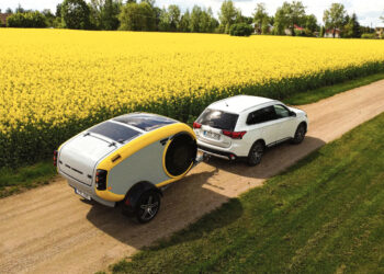 Plaukiojančius kemperius pirmiausia išbandė Širvėnos ežere