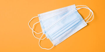 Į polikliniką – tik su kauke