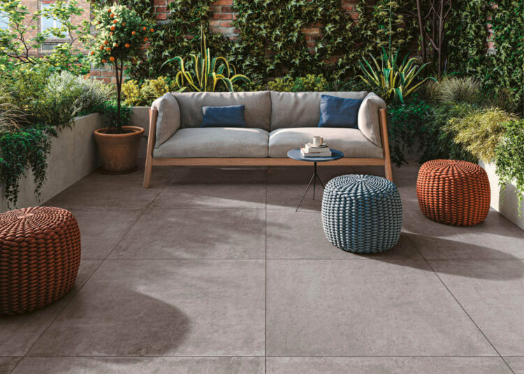 Kokios savybės yra būtinos lauko terasų plytelėms?