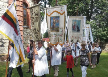 Apkaltino bažnyčios turto išgrobstymu
