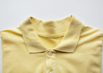 3 patarimai, kaip dėvėti vyriškus polo marškinėlius