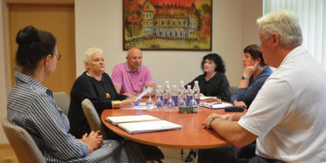 Vilkikų pirkimui lengvai pritarti nesiryžta