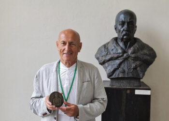 Publicistui E. Ganusauskui įteikta lietuvių kalbos gynėjo A. Macijausko premija