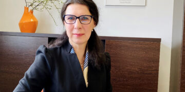 Ar saugu žaisti moterų korta?