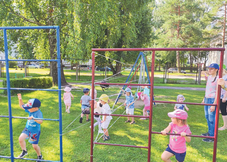 Vaikų darželiai: vienuose laisvų vietų yra, kituose grupės perpildytos