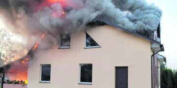 Gaisras suniokojo atnaujintą namą