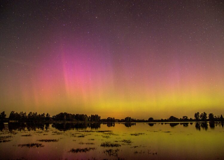 Virš Gulbinų tvenkinio – šiaurės pašvaistė